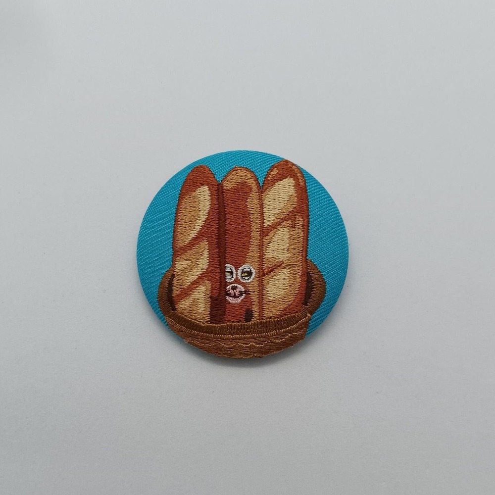 Pandorobou bread thief embroidered pin / badge Pan Dorobo